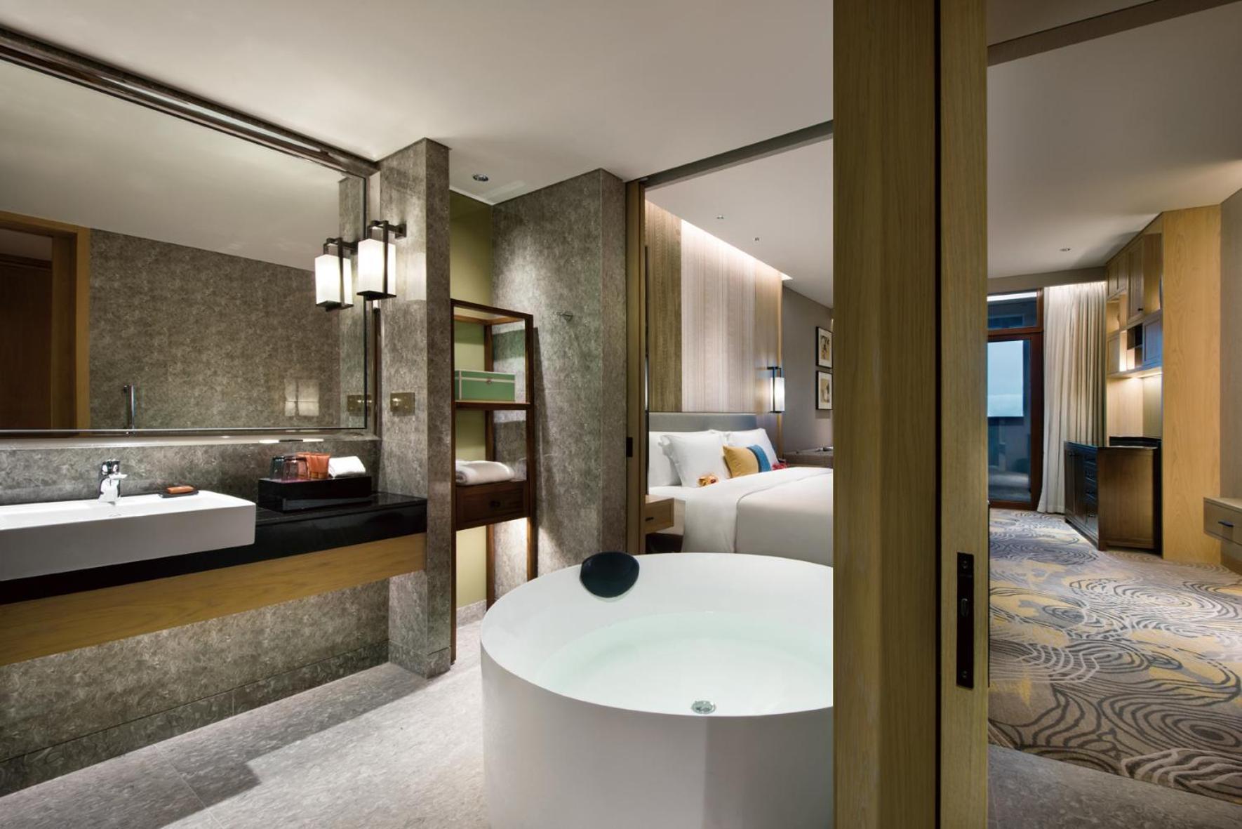 Crowne Plaza - Kunming Ancient Dian Town By Ihg Hotel Exterior photo
